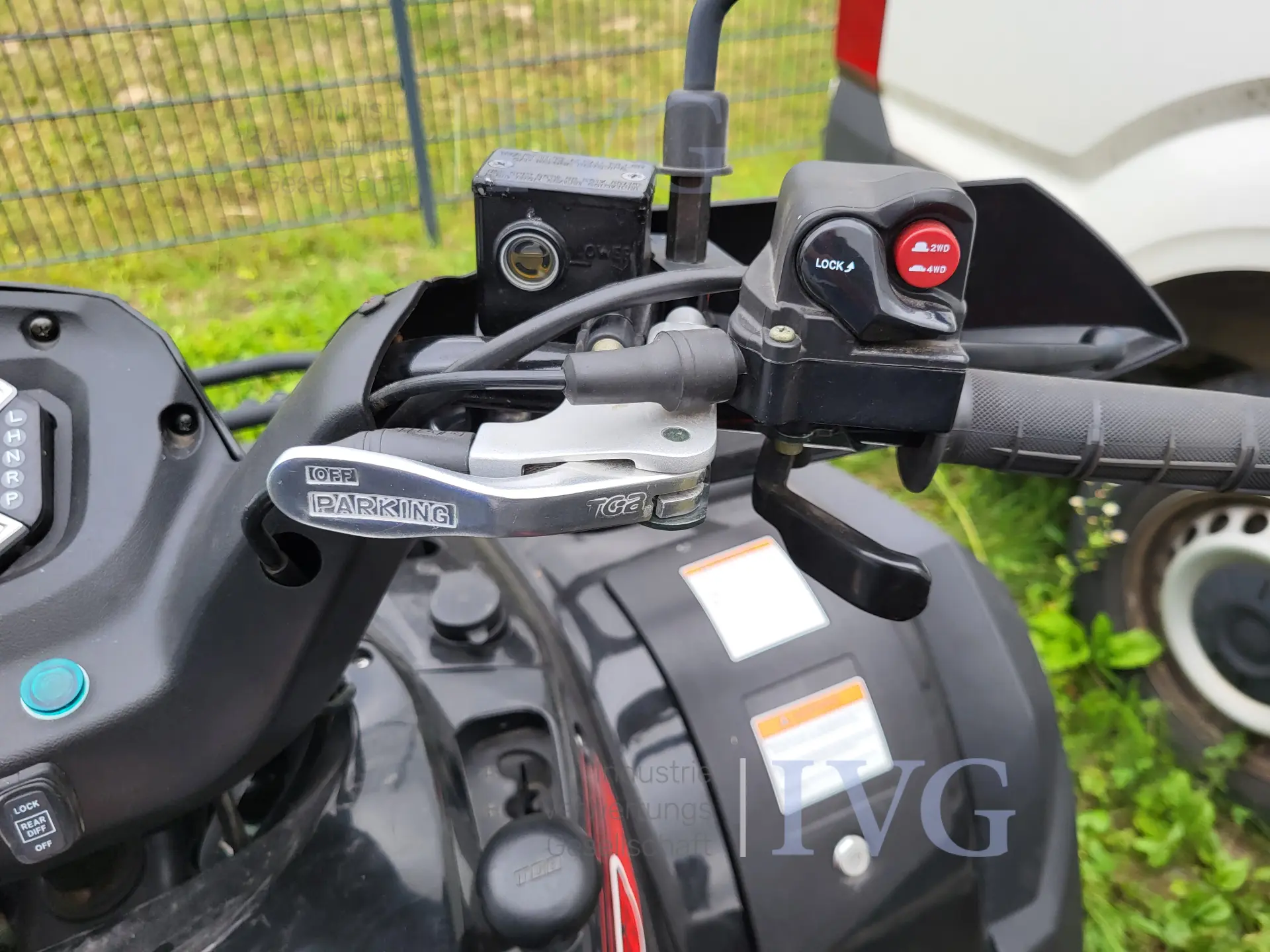 LOF. ZUGM. Landbouwtractor TBG Blade 1000 EFI EPS – foto 19 – kavel bij IVG, Kirchlengern