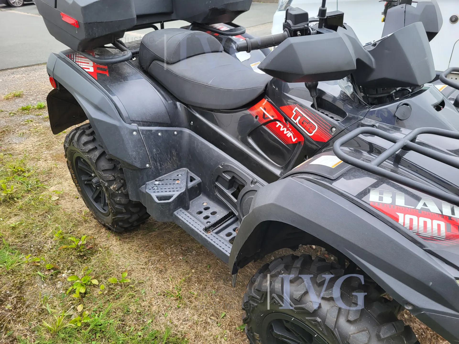 LOF. ZUGM. Landbouwtractor TBG Blade 1000 EFI EPS – foto 4 – kavel bij IVG, Kirchlengern