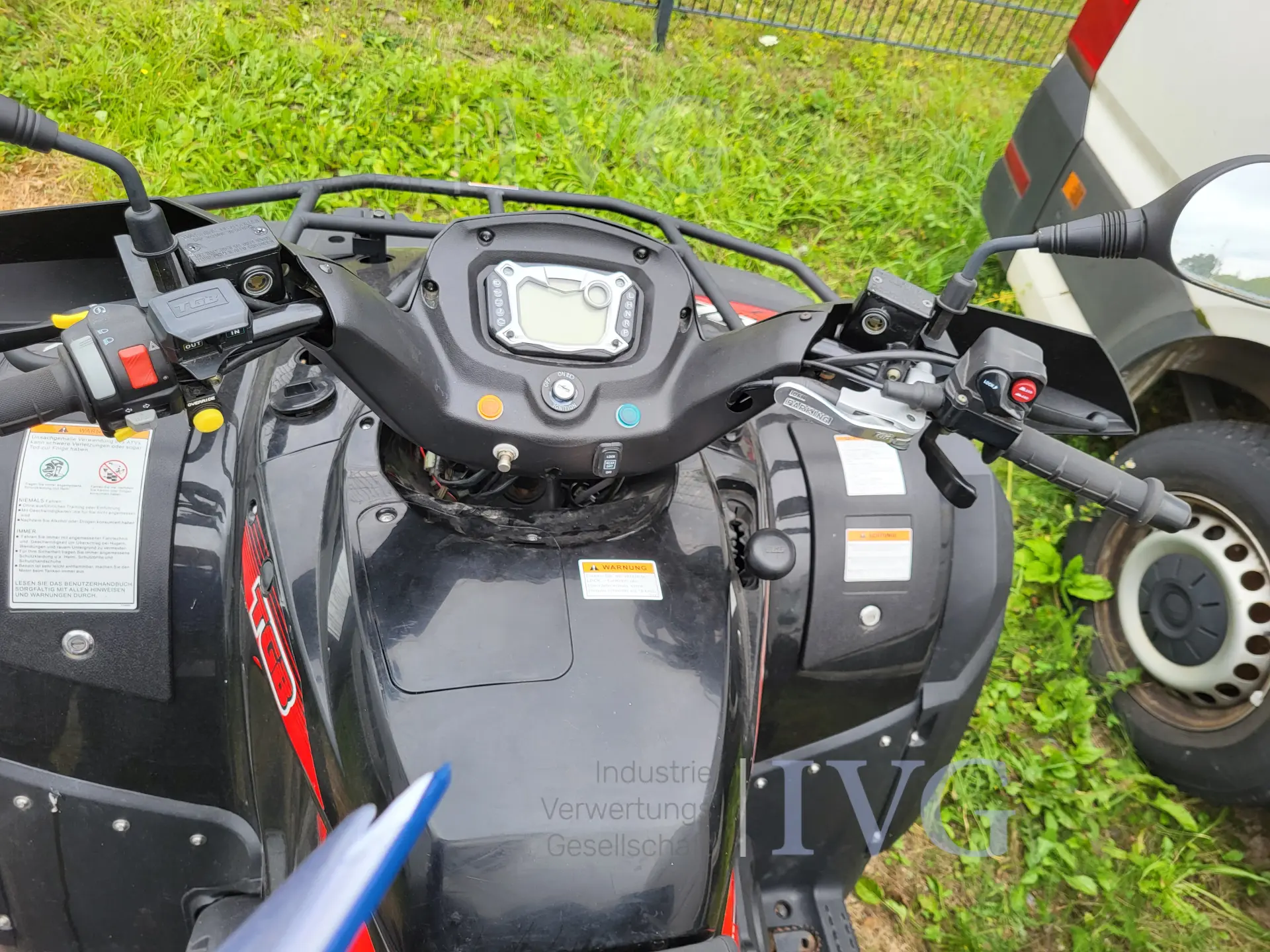 LOF. ZUGM. Landbouwtractor TBG Blade 1000 EFI EPS – foto 17 – kavel bij IVG, Kirchlengern
