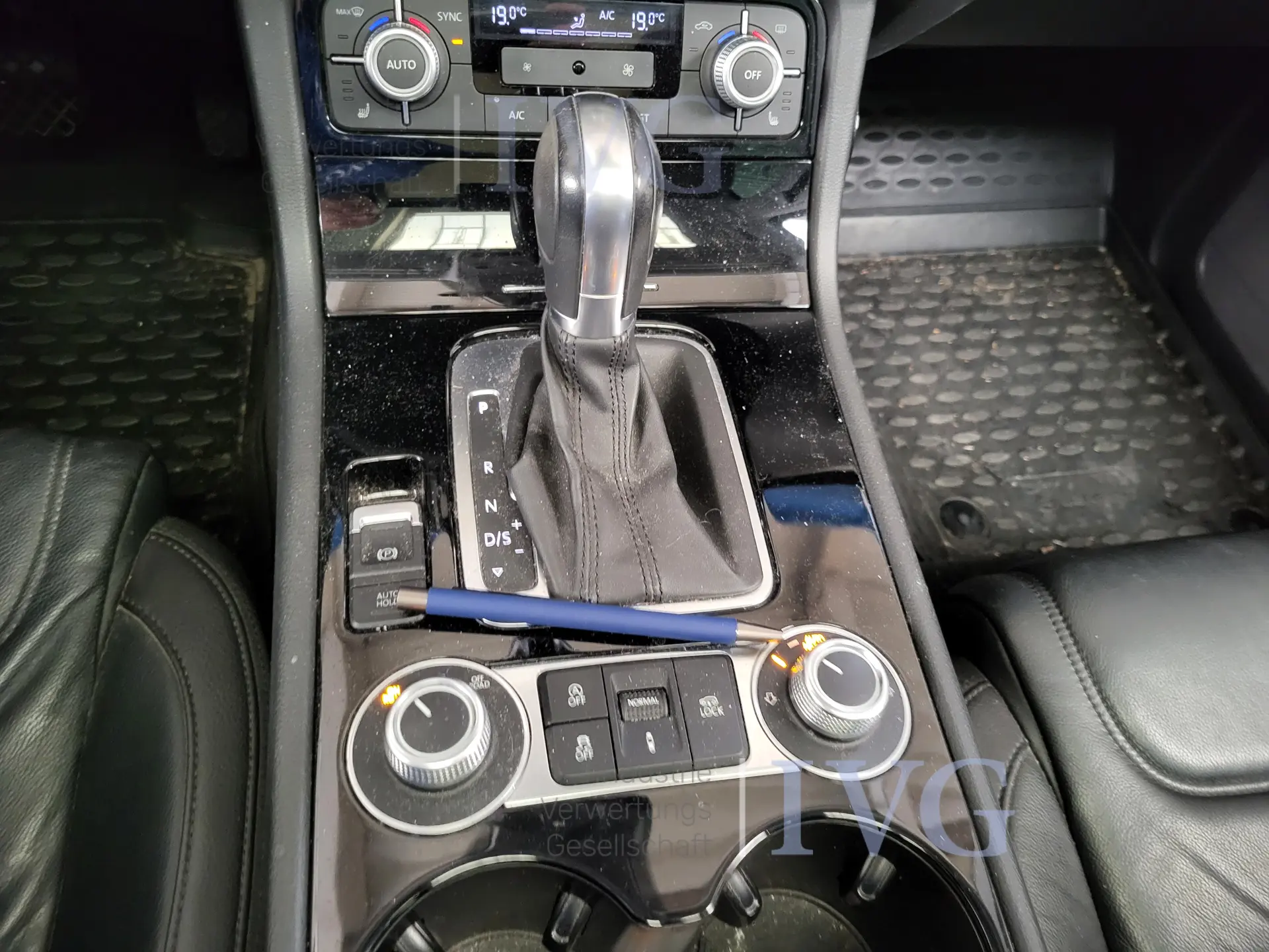VW Touareg stationwagen – foto 24 – kavel bij IVG, Kirchlengern