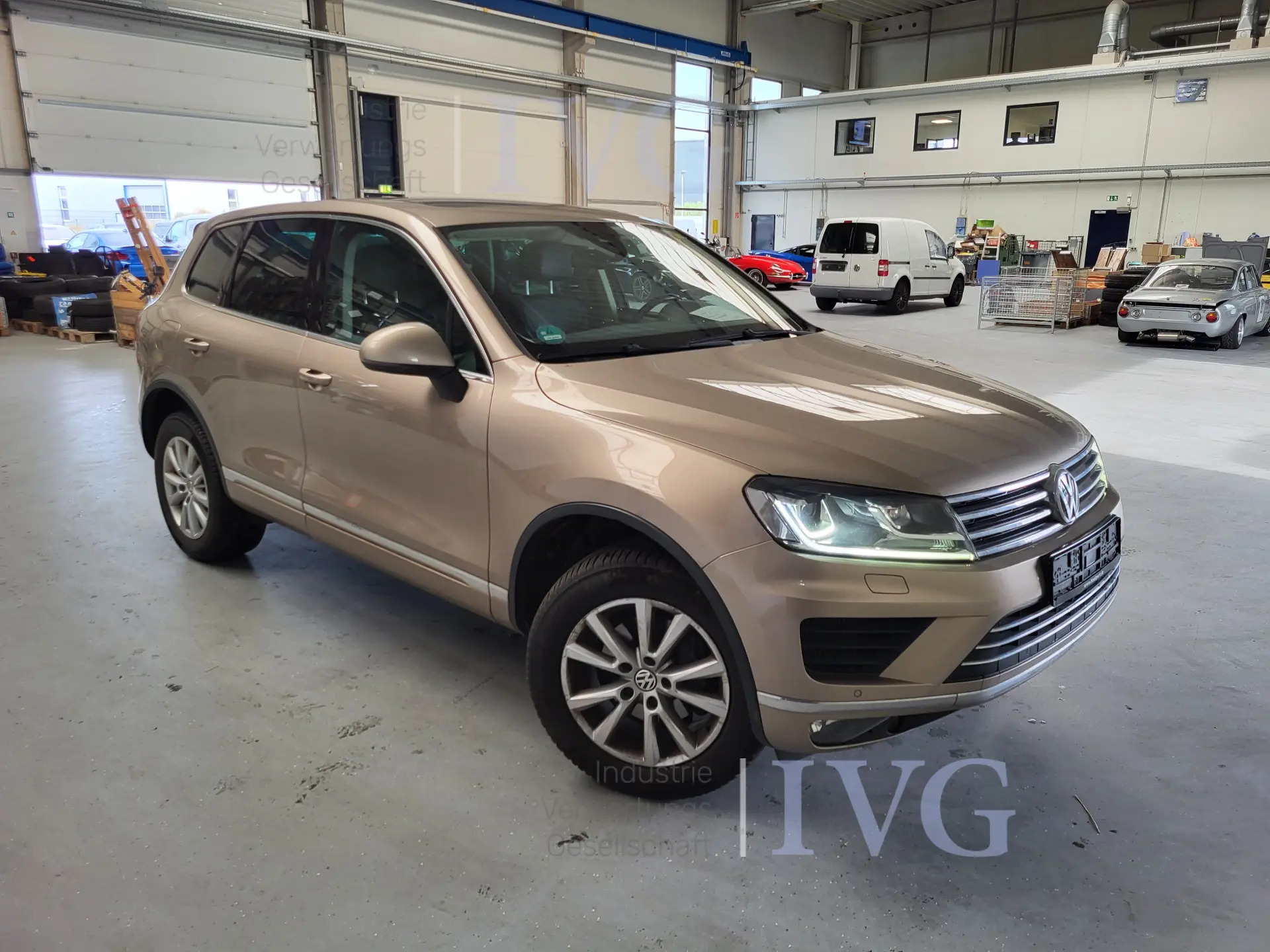 VW Touareg stationwagen – foto 3 – kavel bij IVG, Kirchlengern