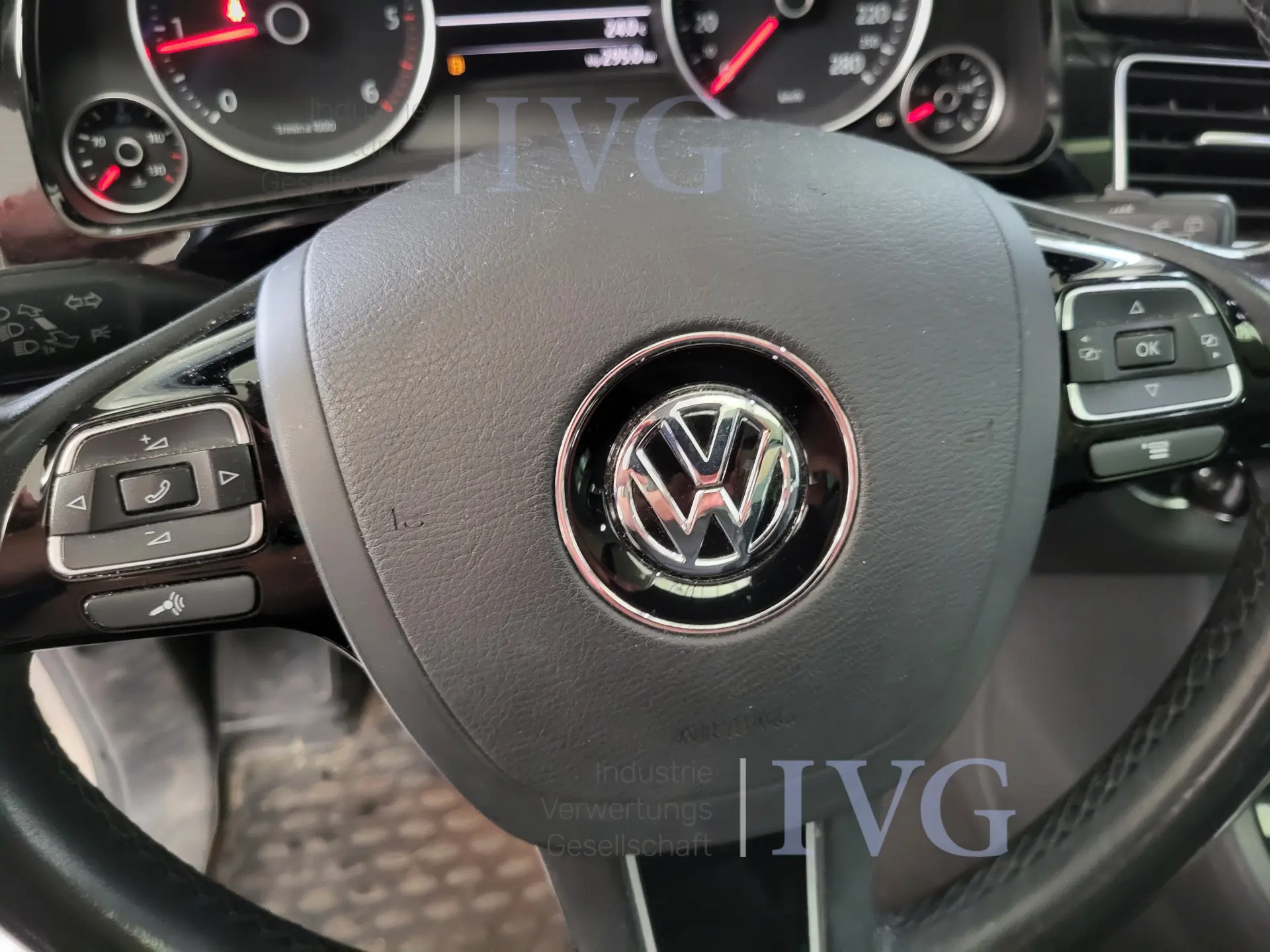 VW Touareg stationwagen – foto 19 – kavel bij IVG, Kirchlengern