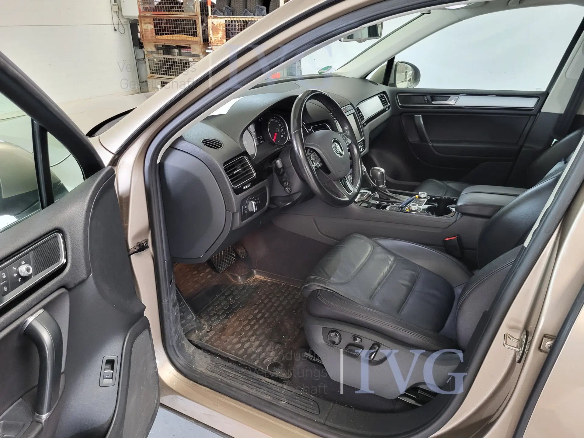 VW Touareg stationwagen – foto 14 – kavel bij IVG, Kirchlengern
