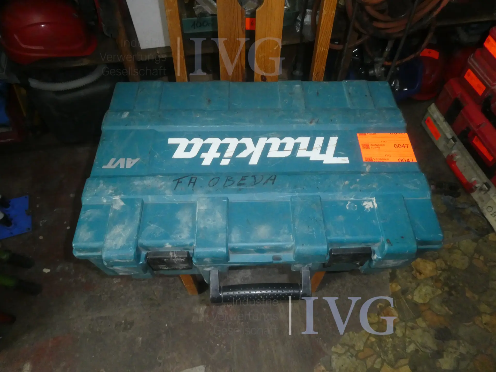 Sloophamer MAKITA AVT HM 1213c – foto 6 – kavel bij IVG, Oberhausen