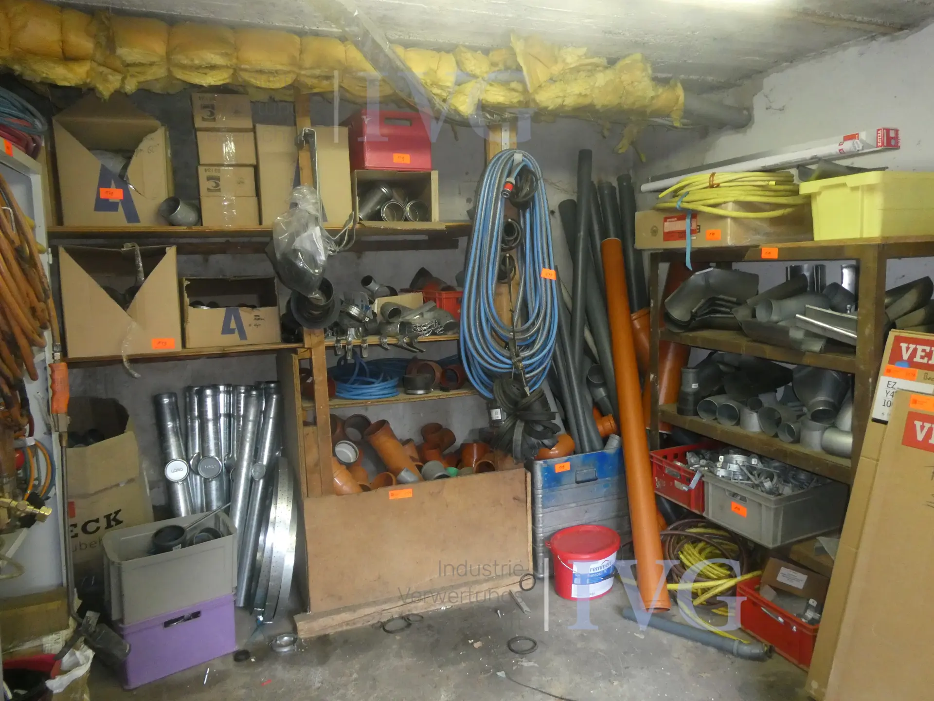 Inhoud van de opslagruimte – foto 2 – kavel bij IVG, Oberhausen