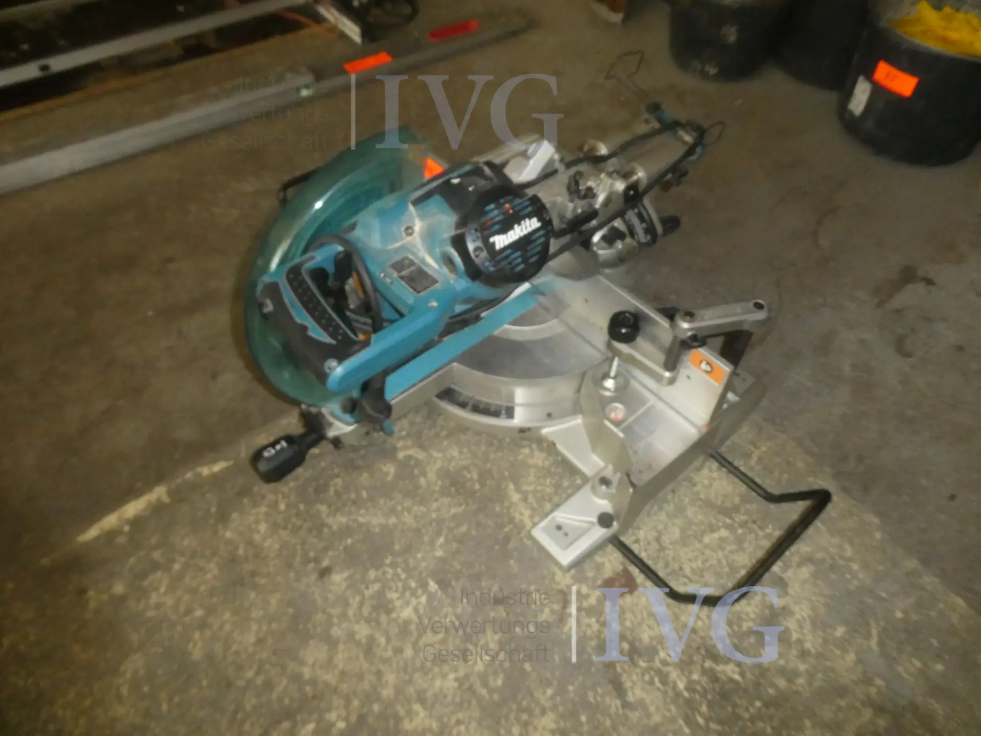 Afkort- en verstekzaag MAKITA LS1016L – foto 2 – kavel bij IVG, Oberhausen