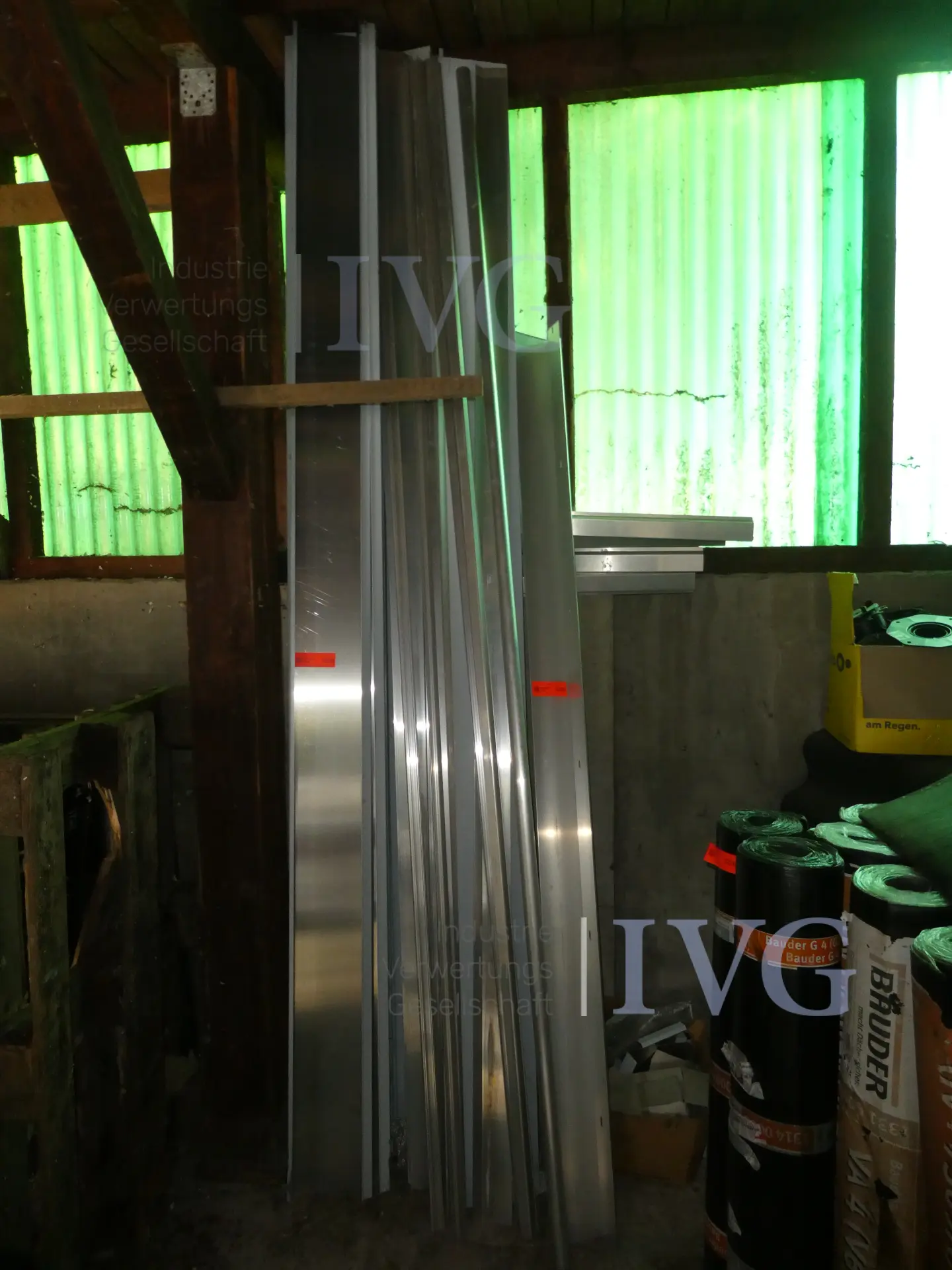 Voorraad aluminium rails – foto 2 – kavel bij IVG, Oberhausen
