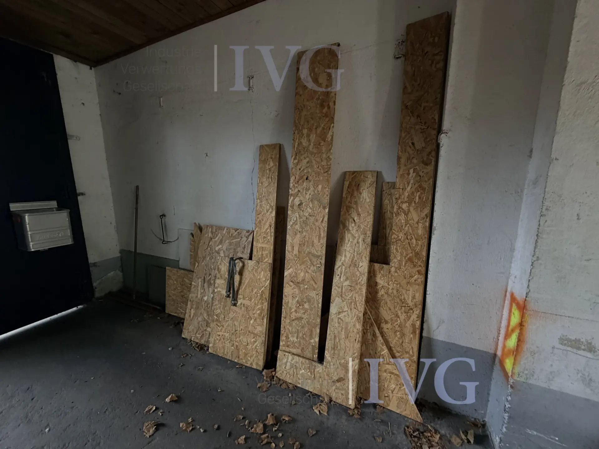 Bestand Restplatten – foto 2 – kavel bij IVG, Oberhausen