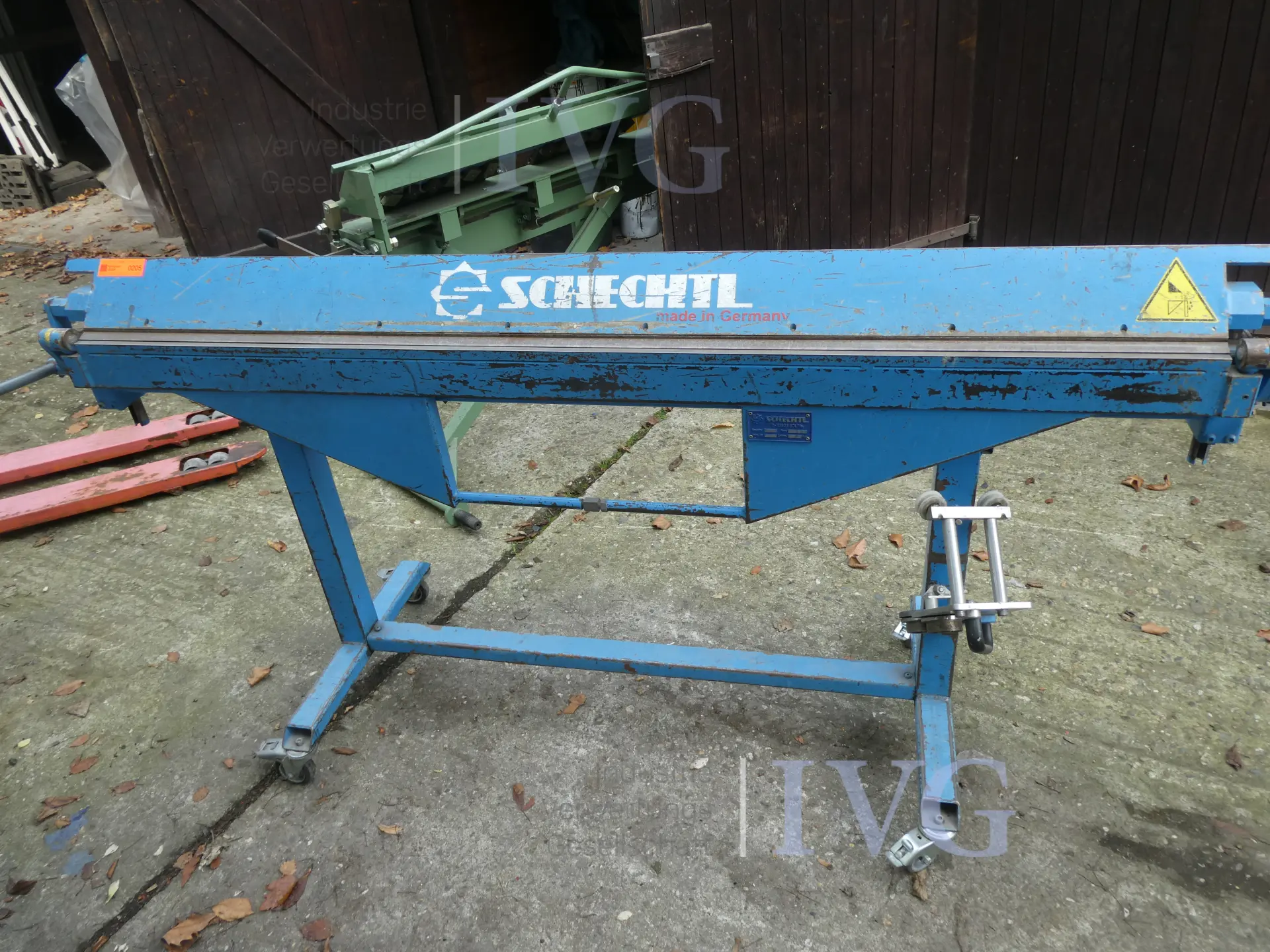 Zwenkbuigmachine SCHECHTL LBX 200 – foto 3 – kavel bij IVG, Oberhausen