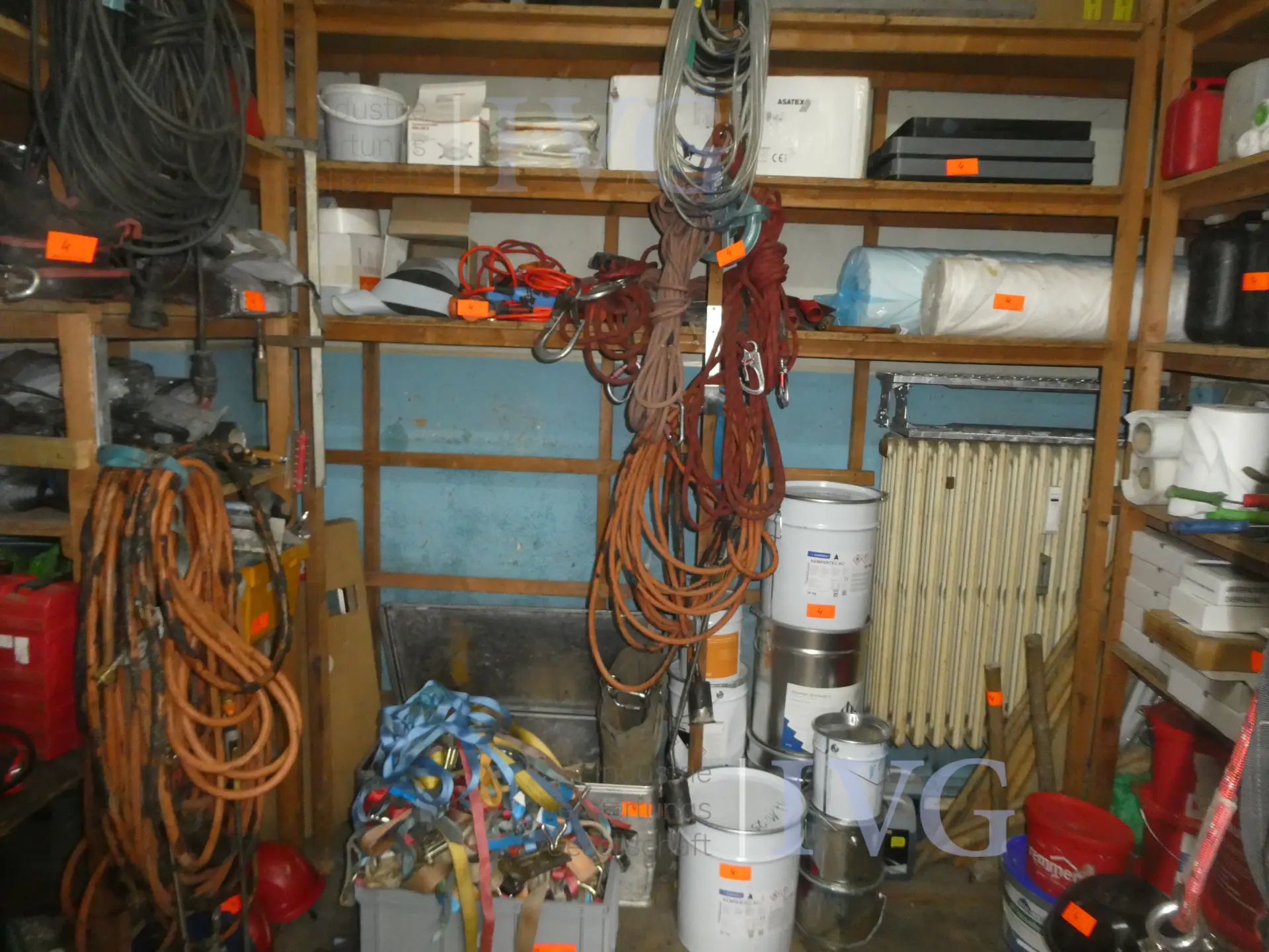 Inhoud van de opslagruimte – foto 2 – kavel bij IVG, Oberhausen