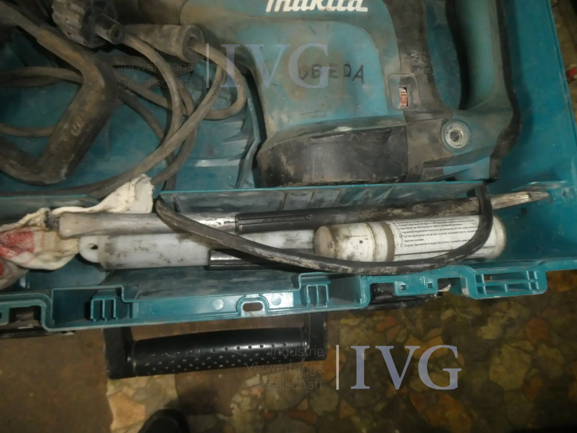 Sloophamer MAKITA AVT HM 1213c – foto 5 – kavel bij IVG, Oberhausen