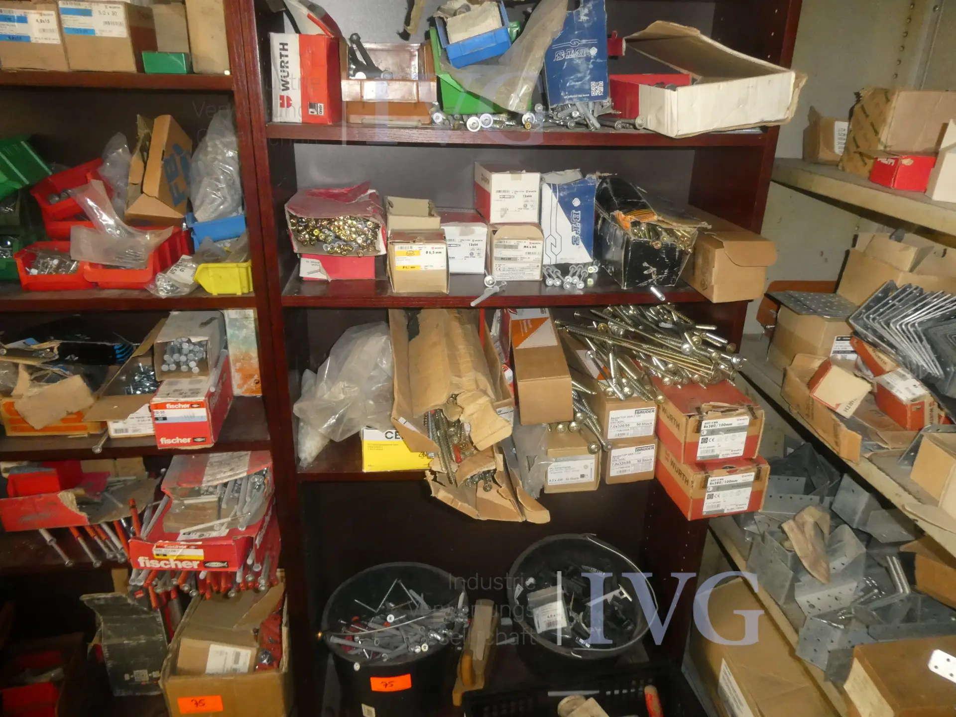Inhoud van de opslagruimte – foto 14 – kavel bij IVG, Oberhausen
