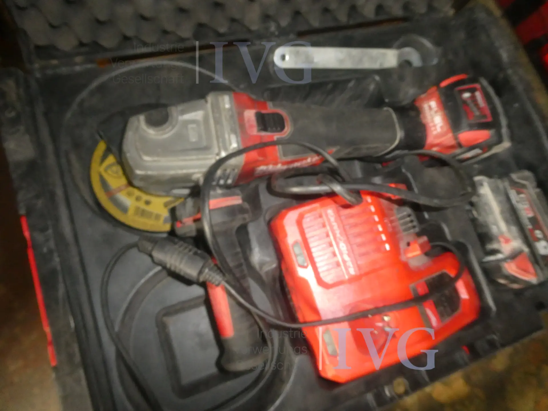 Akku-Winkelschleifer MILWAUKEE M18 CAG125X – foto 2 – kavel bij IVG, Oberhausen