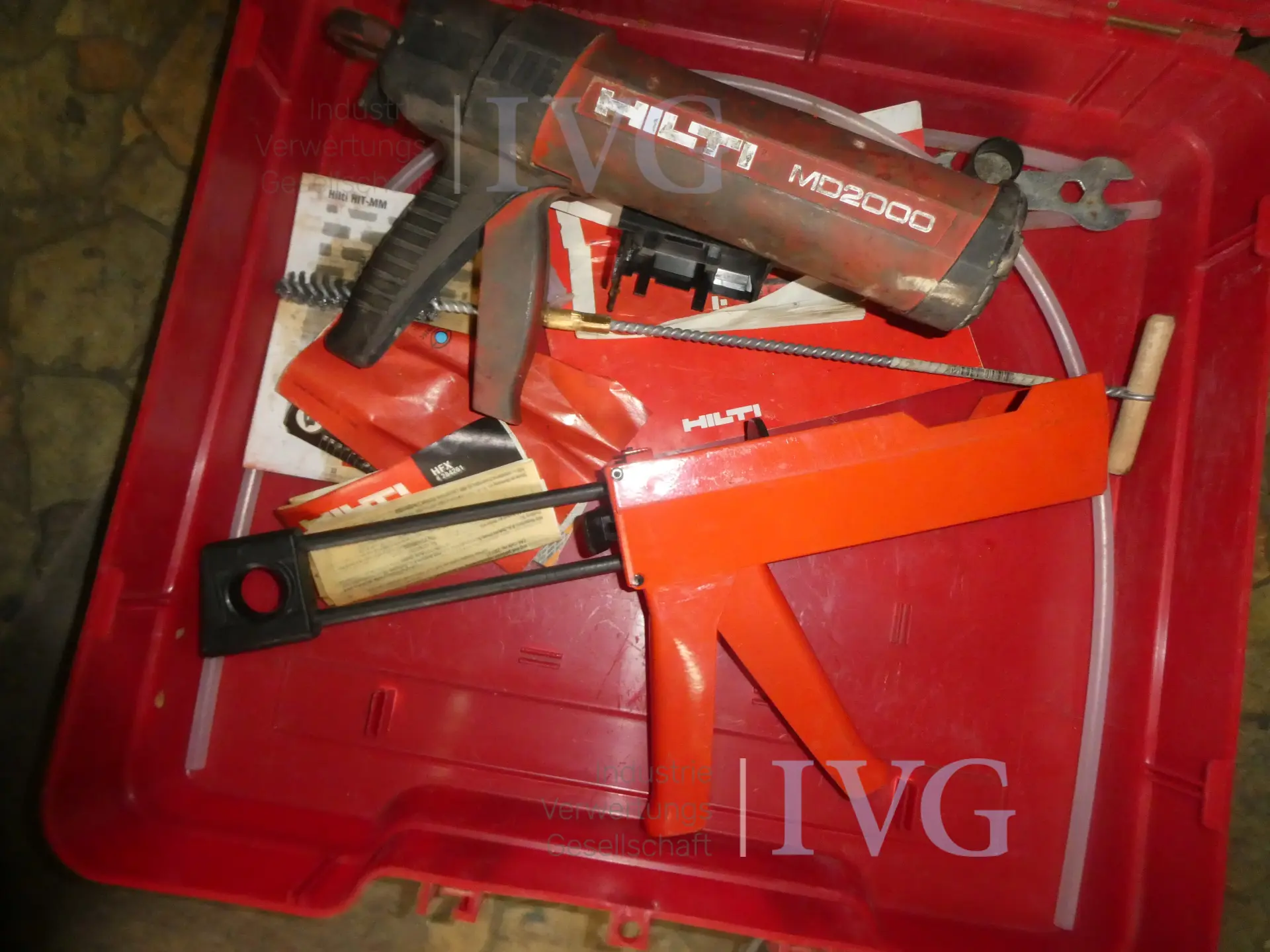 2-Komponenten-Kartuschenpistole HILTI MD2000 – foto 3 – kavel bij IVG, Oberhausen
