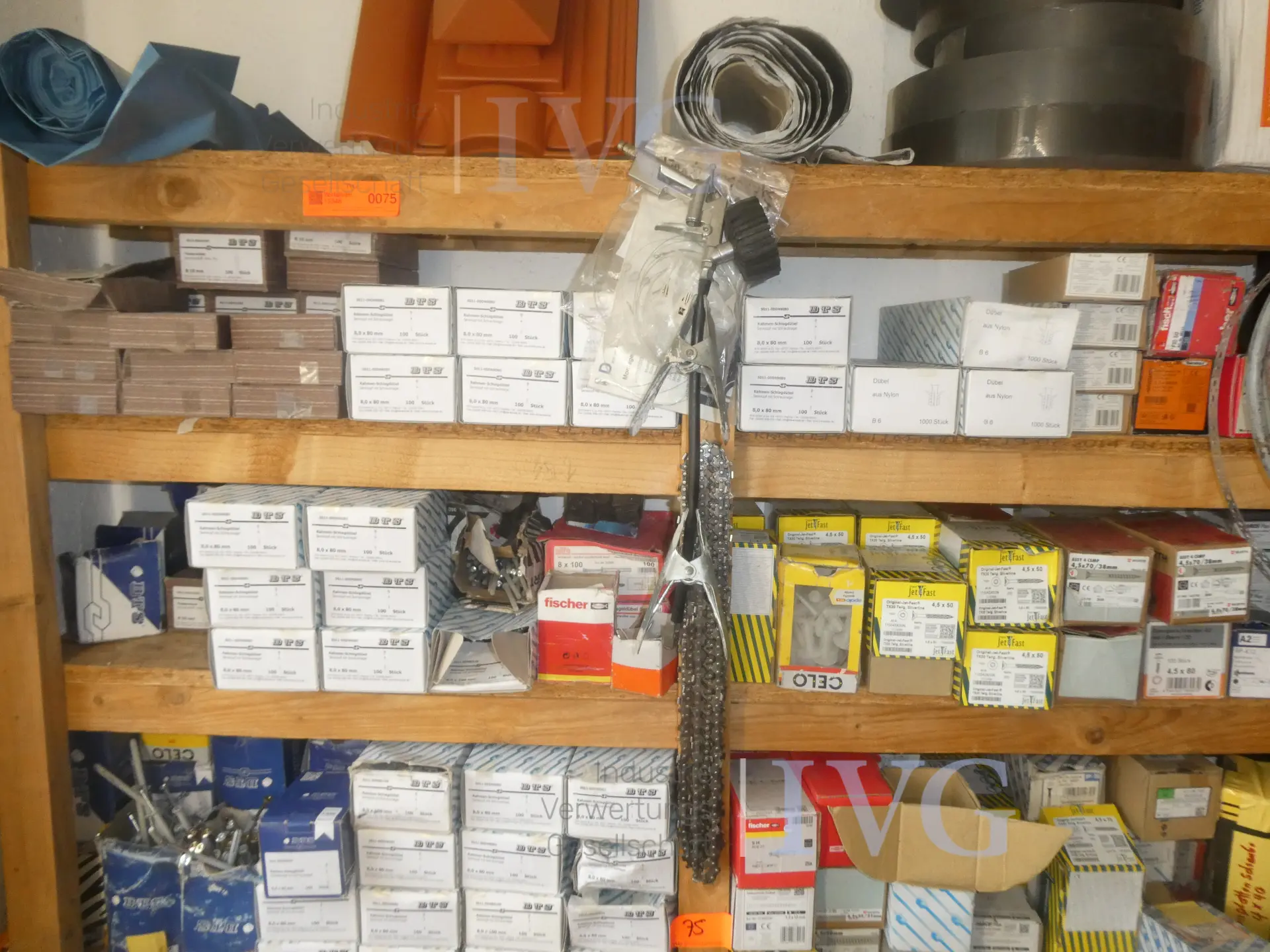 Inhoud van de opslagruimte – foto 4 – kavel bij IVG, Oberhausen