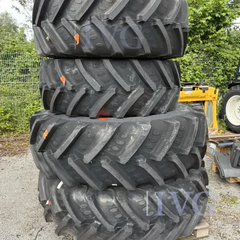 Traktor-Reifensatz BKT Agri Max 520/85 R38 U. 480/70 R28