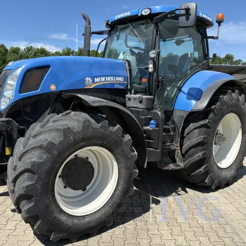Ackerschlepper NEW HOLLAND T7.250 POWERCOMMAND