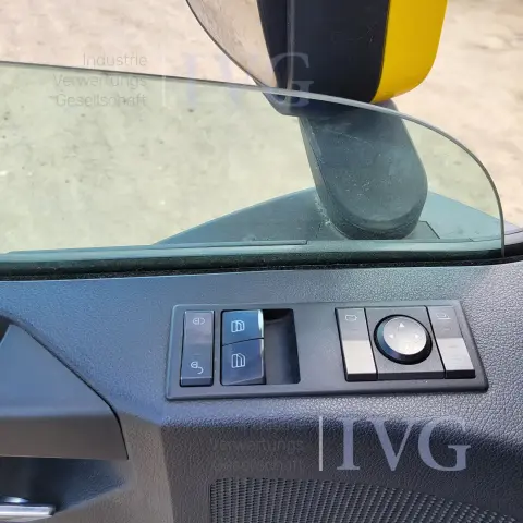 Thumbnail 16