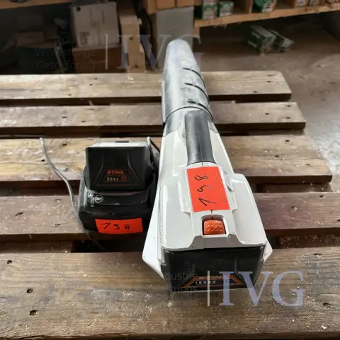 Akku-Laubbläser STIHL BGA 56