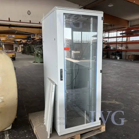 Netzwerkschrank
