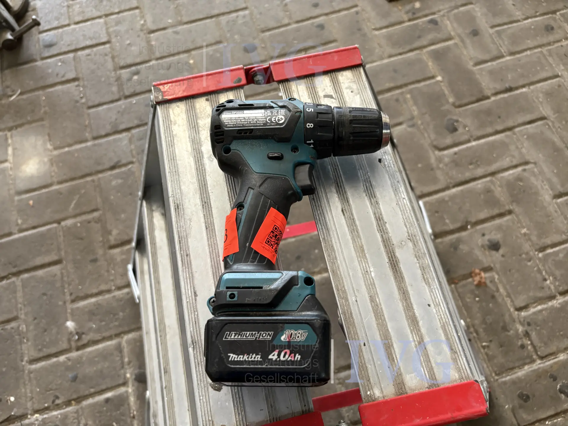 Akku-Schrauber MAKITA DF332D – foto 2 – kavel bij IVG, Cloppenburg