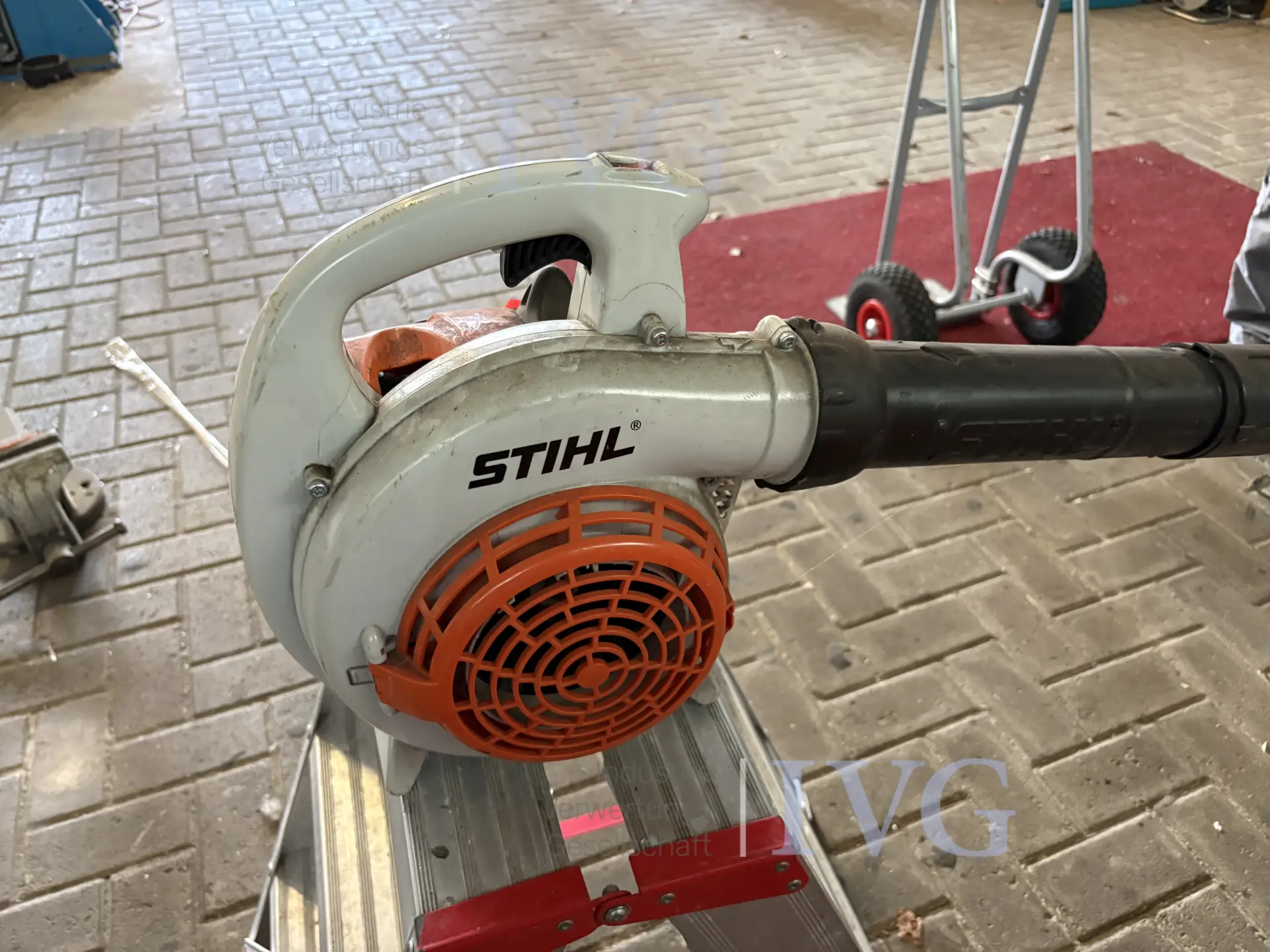 Benzin-Laubbläser STIHL BG56 – foto 3 – kavel bij IVG, Cloppenburg