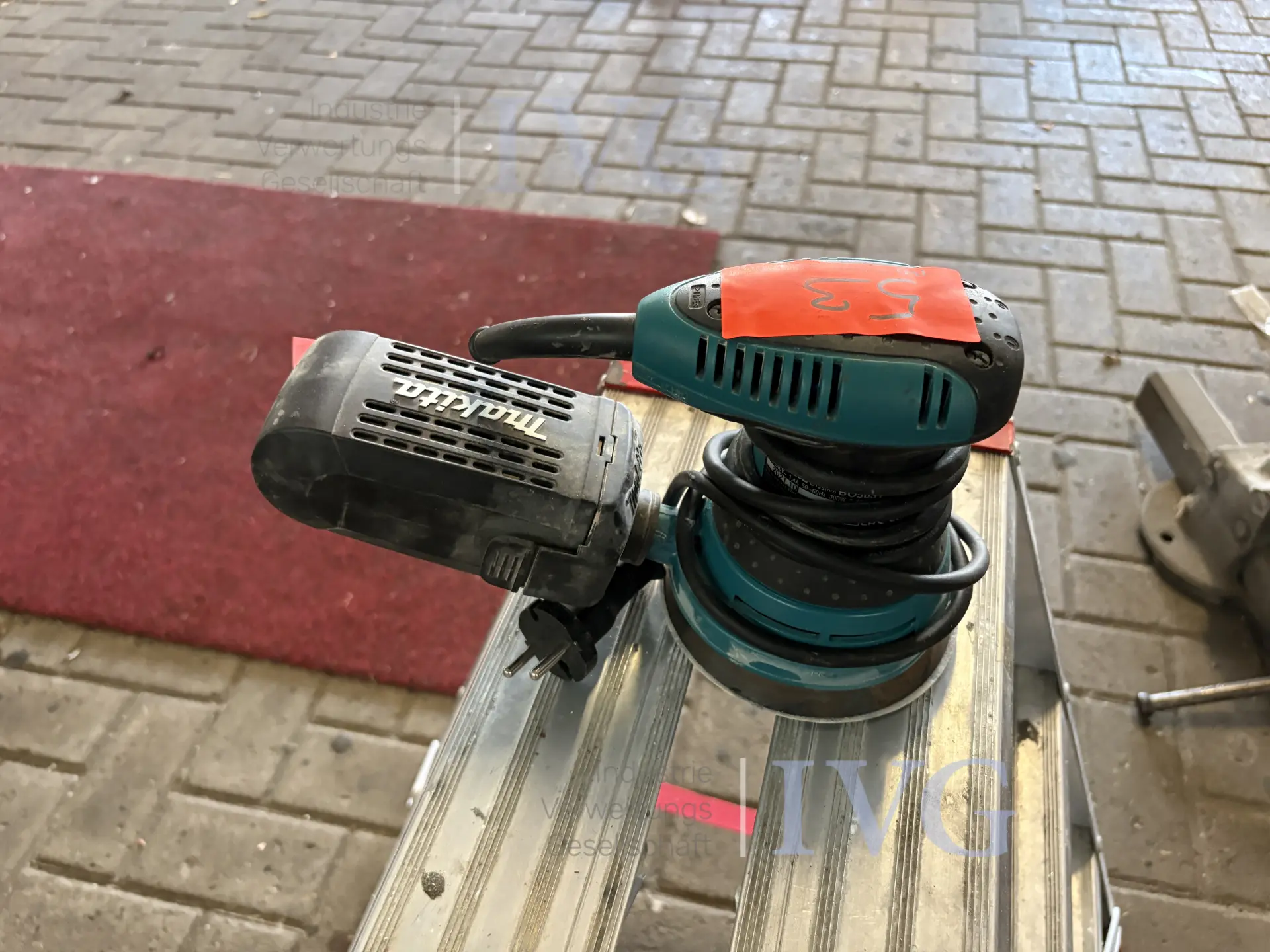 Exzenterschleifer MAKITA B05031 – foto 2 – kavel bij IVG, Cloppenburg