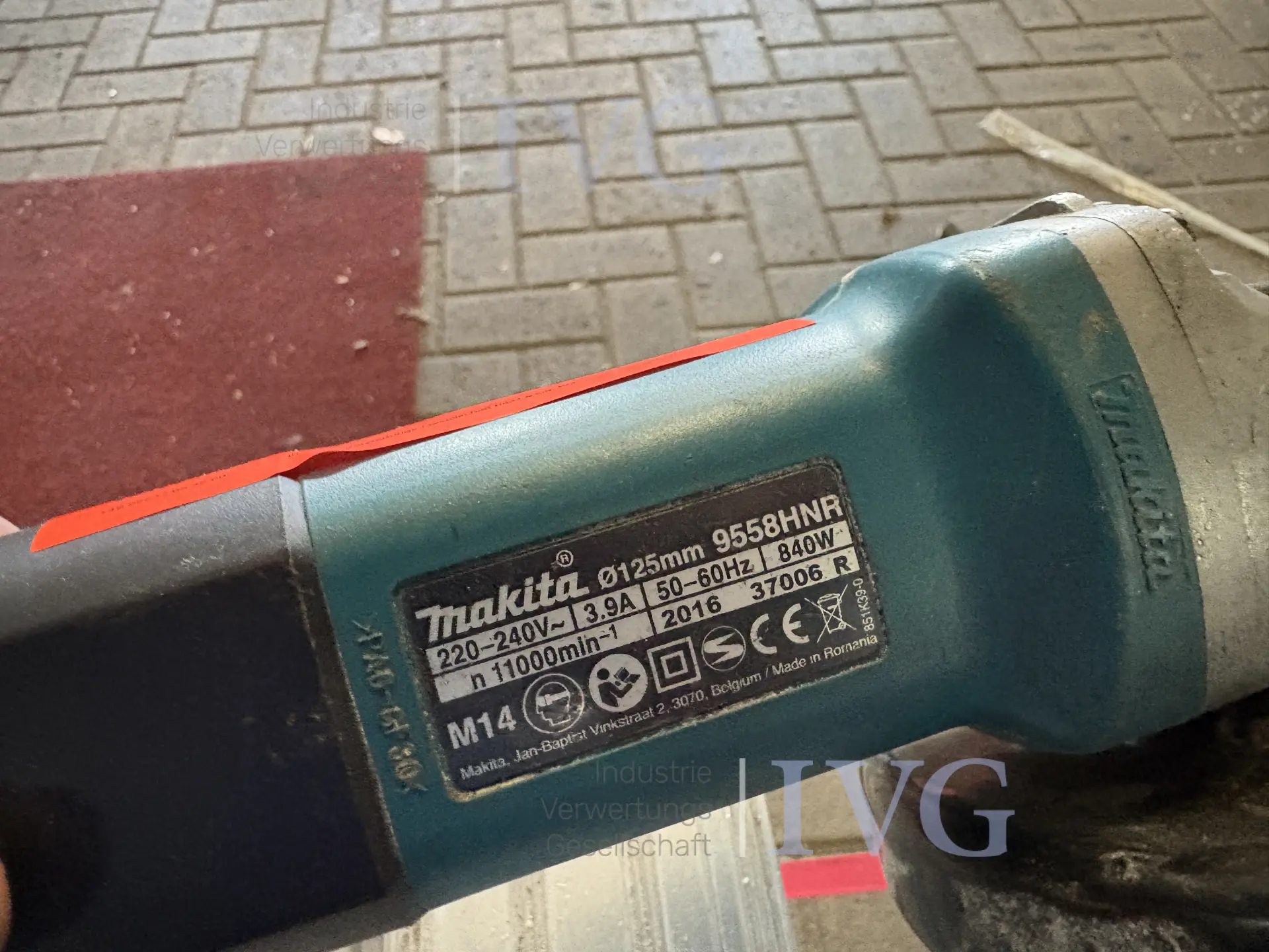 Winkelschleifer MAKITA 9558HNR – foto 2 – kavel bij IVG, Cloppenburg