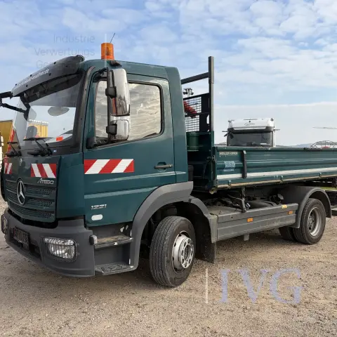 BA Kipper DAIMLER TRUCK Atego