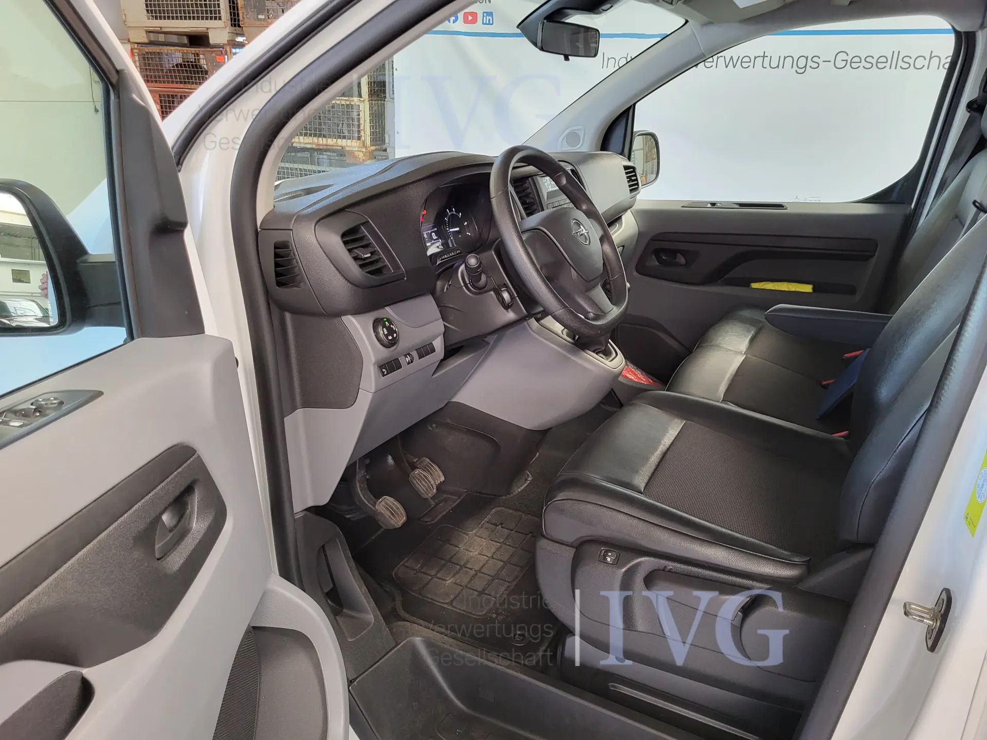 Van OPEL Vivaro – foto 17 – kavel bij IVG, Kirchlengern