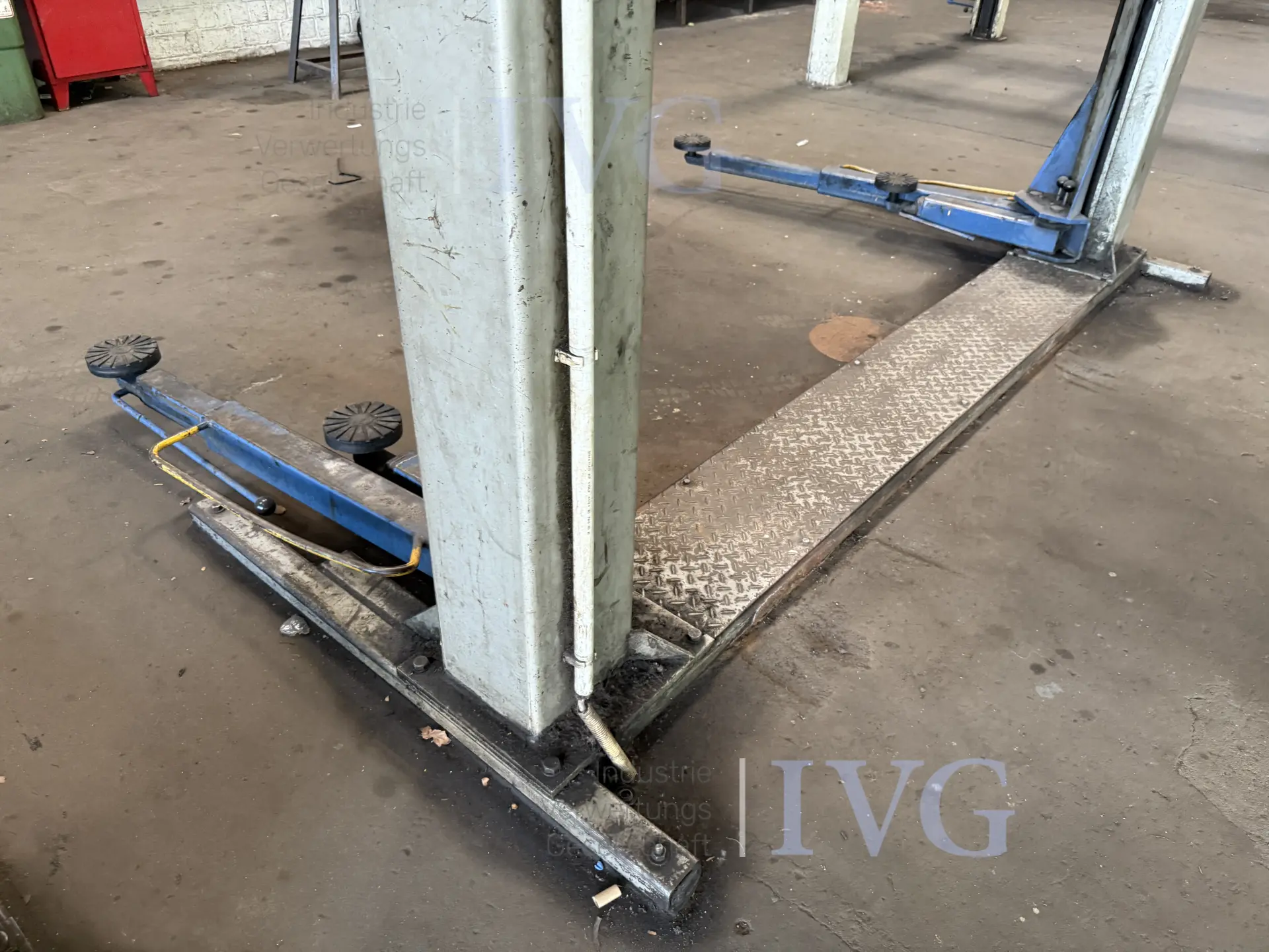 2-koloms hefbrug ZIPPO 1251 – foto 7 – kavel bij IVG, Wilhelmshaven