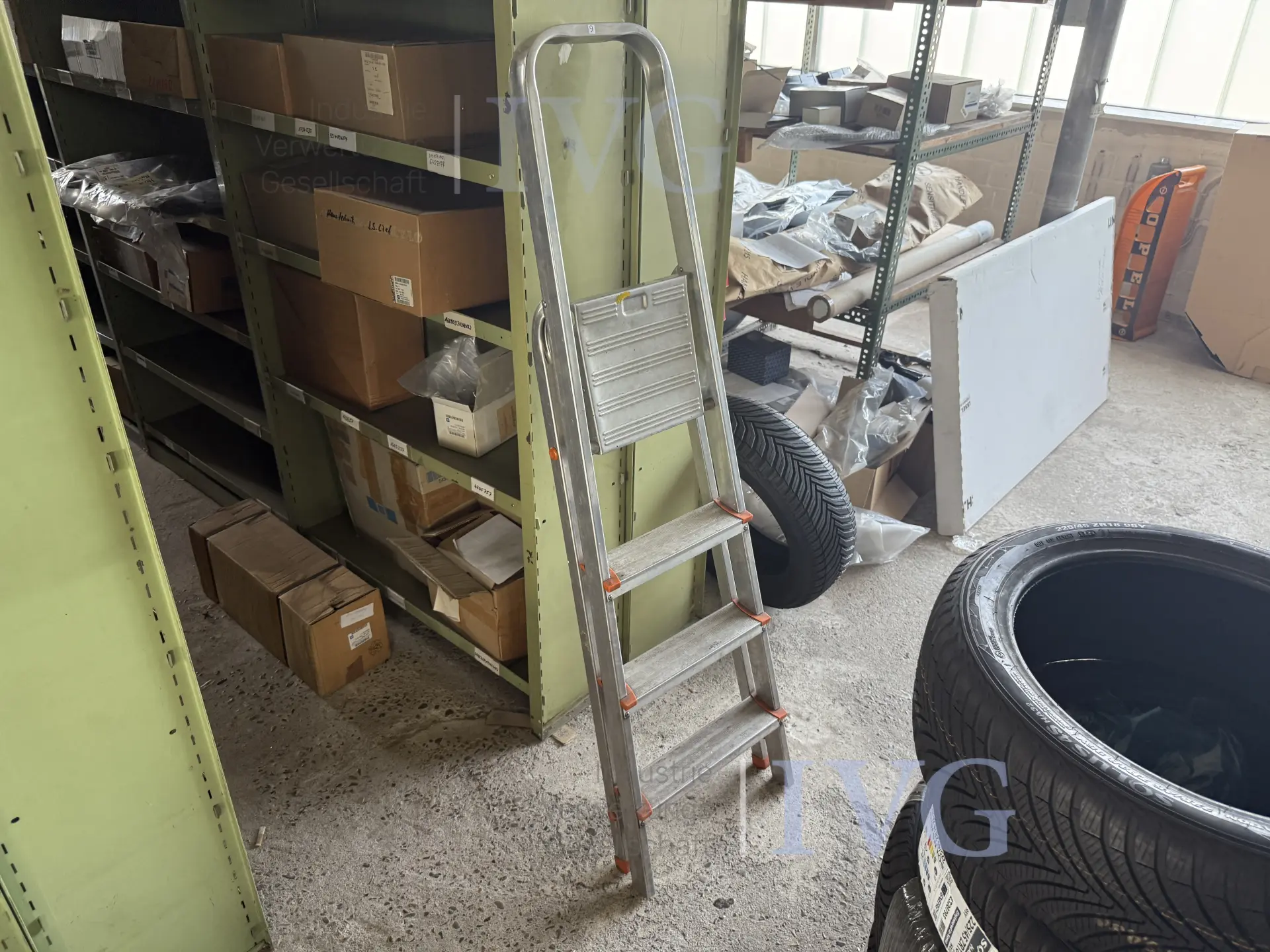 Aluminium trapladder – foto 2 – kavel bij IVG, Wilhelmshaven