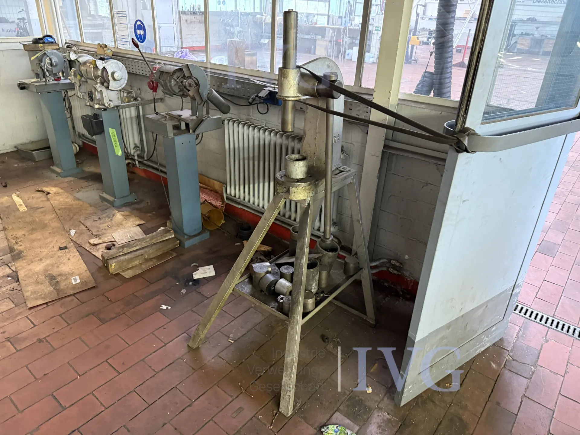 Werkplaatspers MATRA – foto 4 – kavel bij IVG, Wilhelmshaven