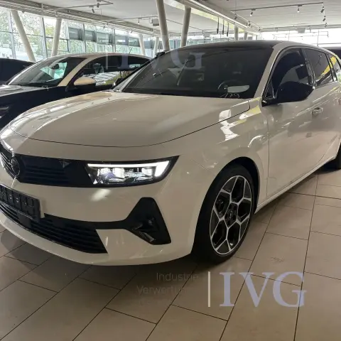 Personenkraftwagen (179) OPEL Astra Touring