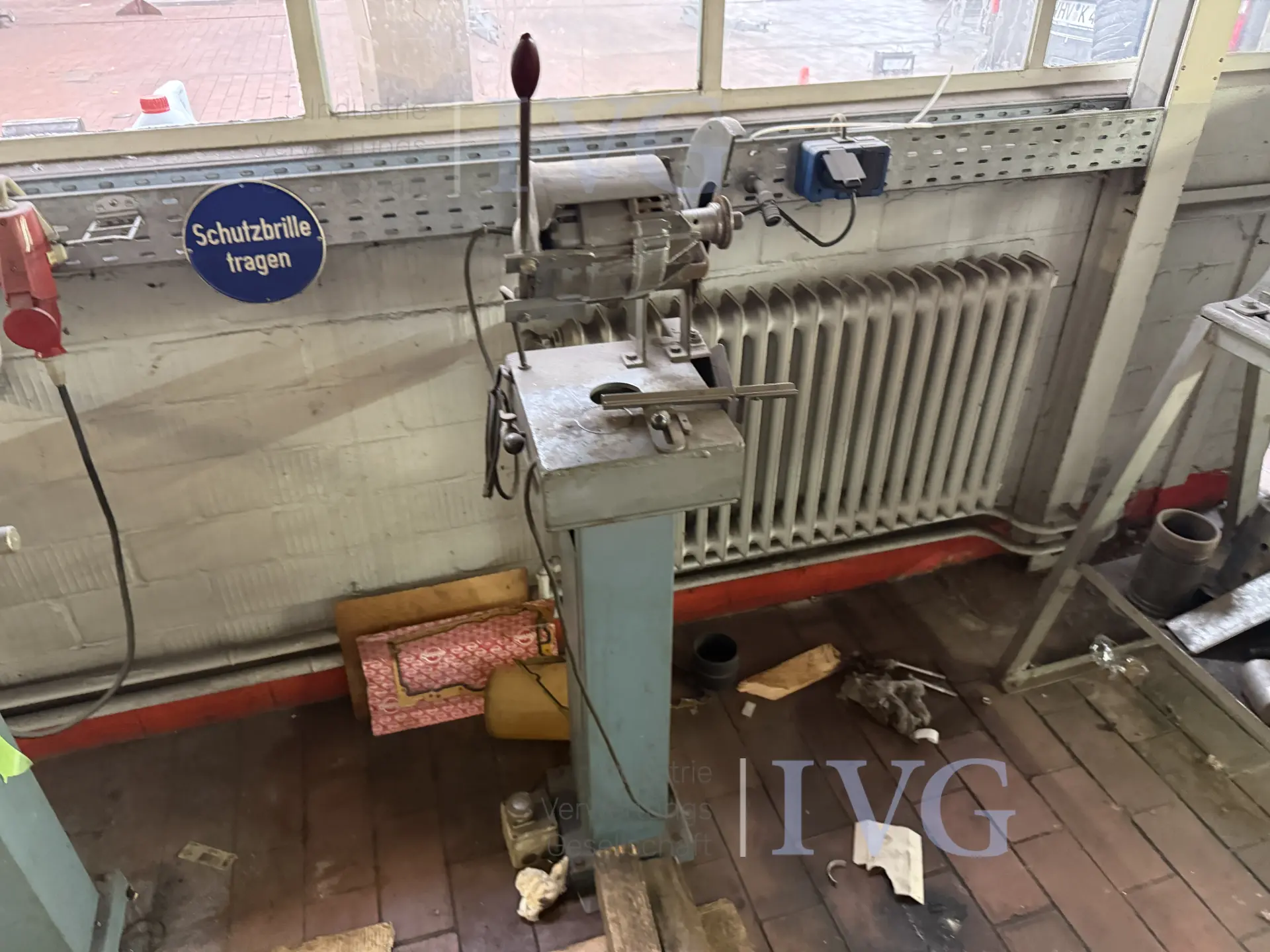 doorslijpmachine – foto 2 – kavel bij IVG, Wilhelmshaven