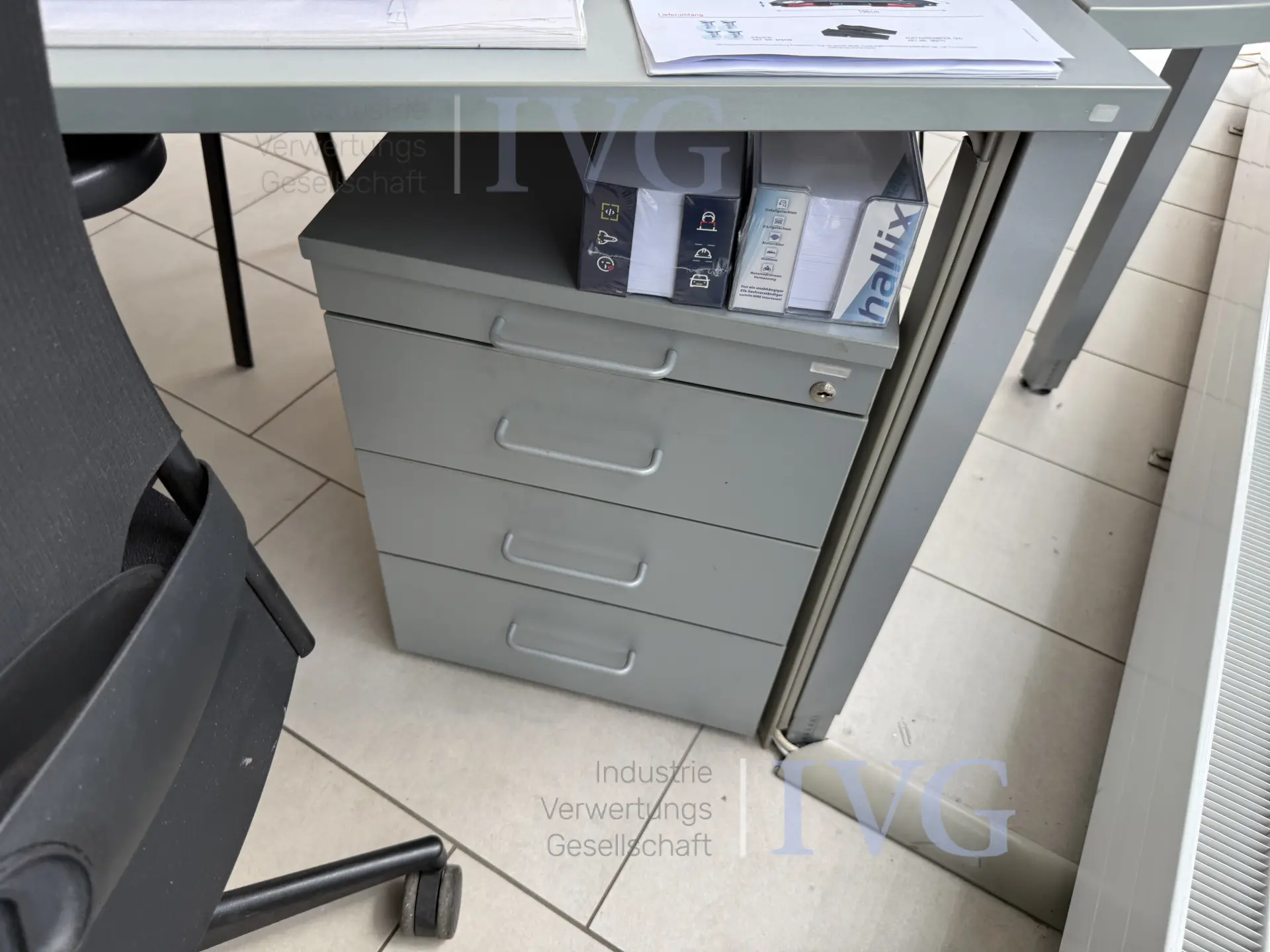 Schreibtisch MBT – foto 4 – kavel bij IVG, Wilhelmshaven