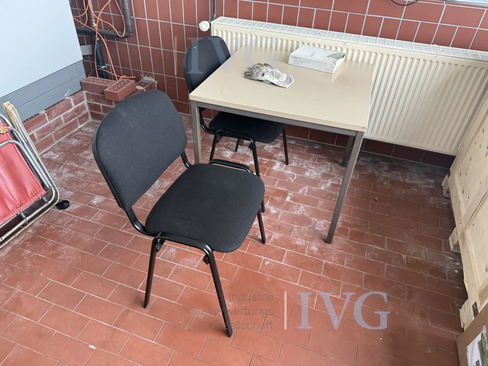 Tafel – foto 2 – kavel bij IVG, Wilhelmshaven