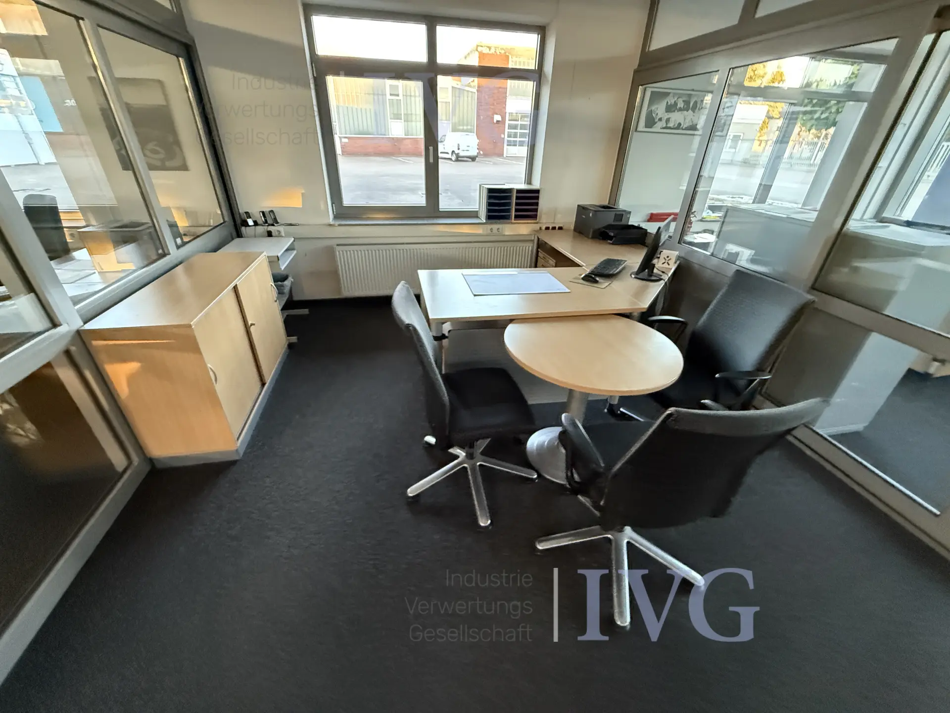 Kantoorinrichting – foto 2 – kavel bij IVG, Wilhelmshaven