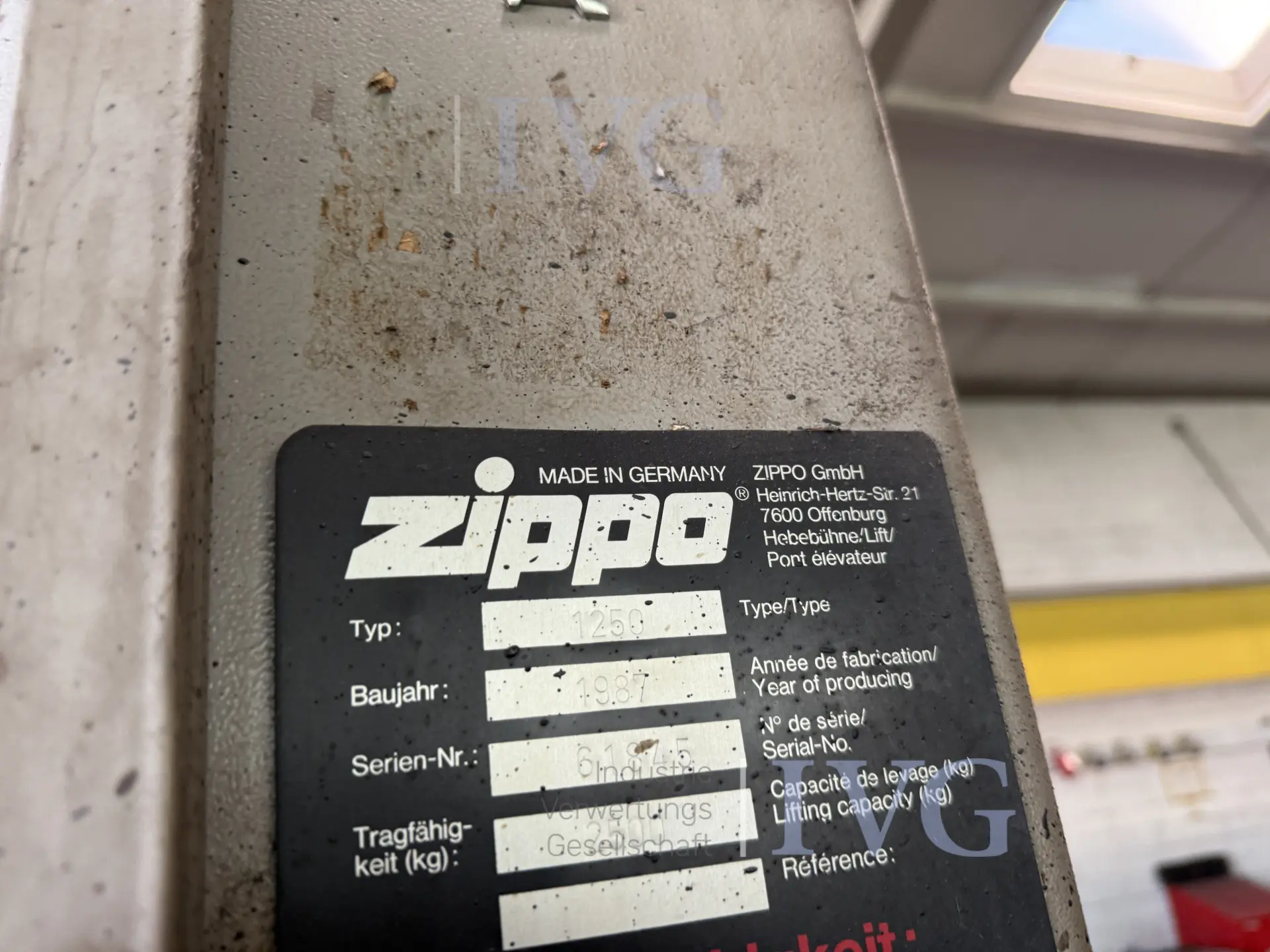 ZIPPO 1250 hefbrug met 2 kolommen – foto 7 – kavel bij IVG, Wilhelmshaven