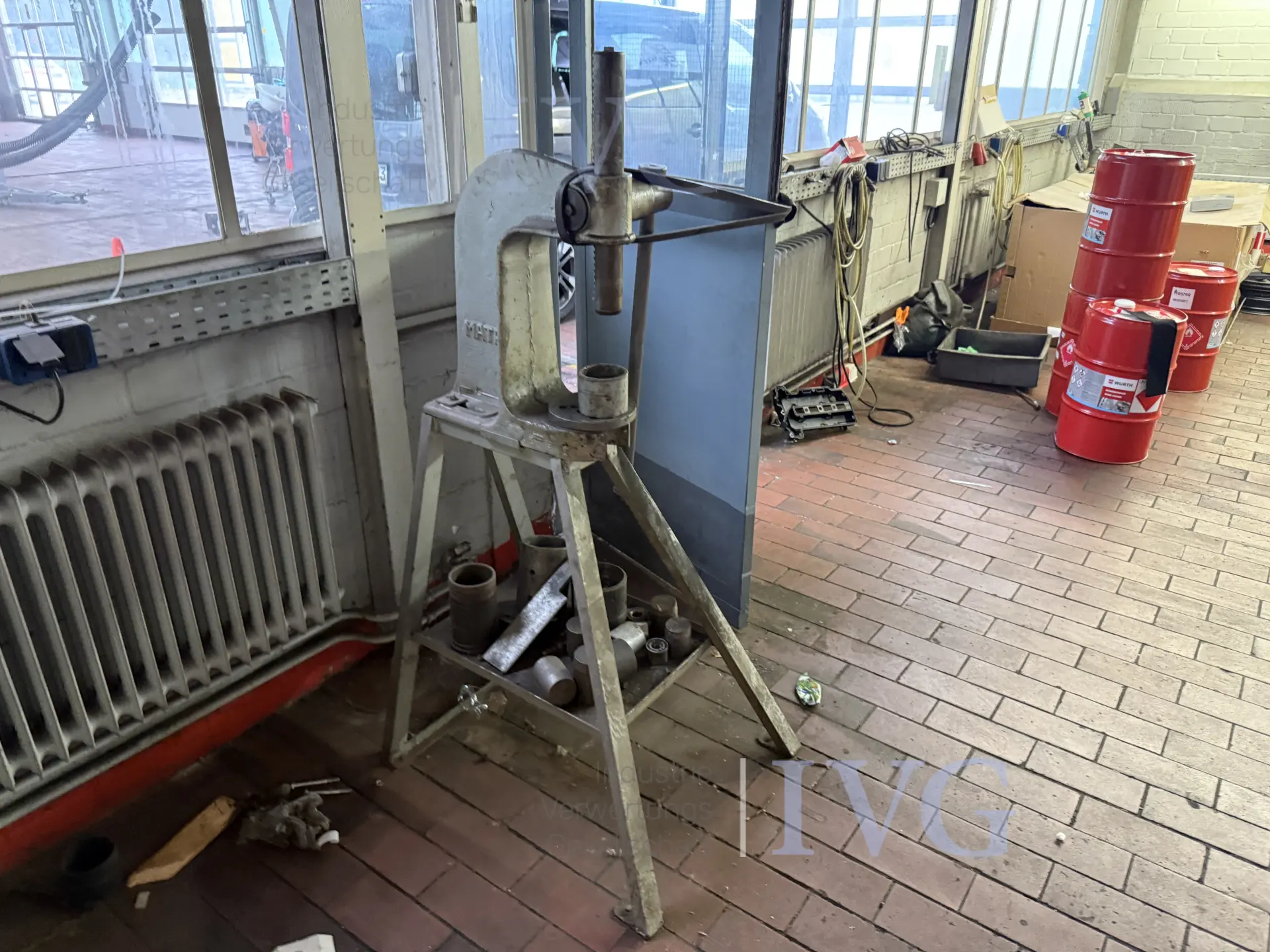 Werkplaatspers MATRA – foto 2 – kavel bij IVG, Wilhelmshaven