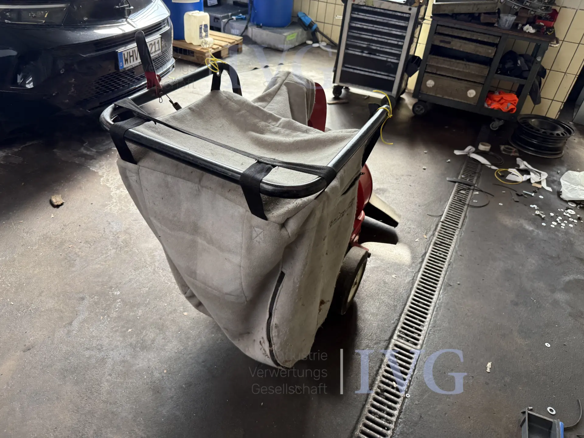 Laub- und Kehrsauger MTD – foto 2 – kavel bij IVG, Wilhelmshaven