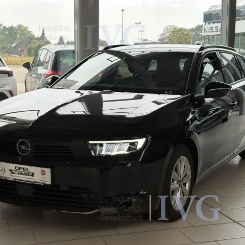 Personenkraftwagen (53) OPEL Astra Sports Tourer