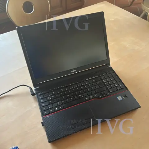 Notebook FUJITSU E556