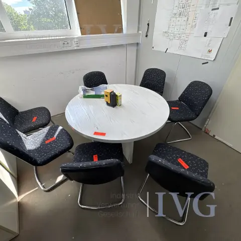 Büroausstattung