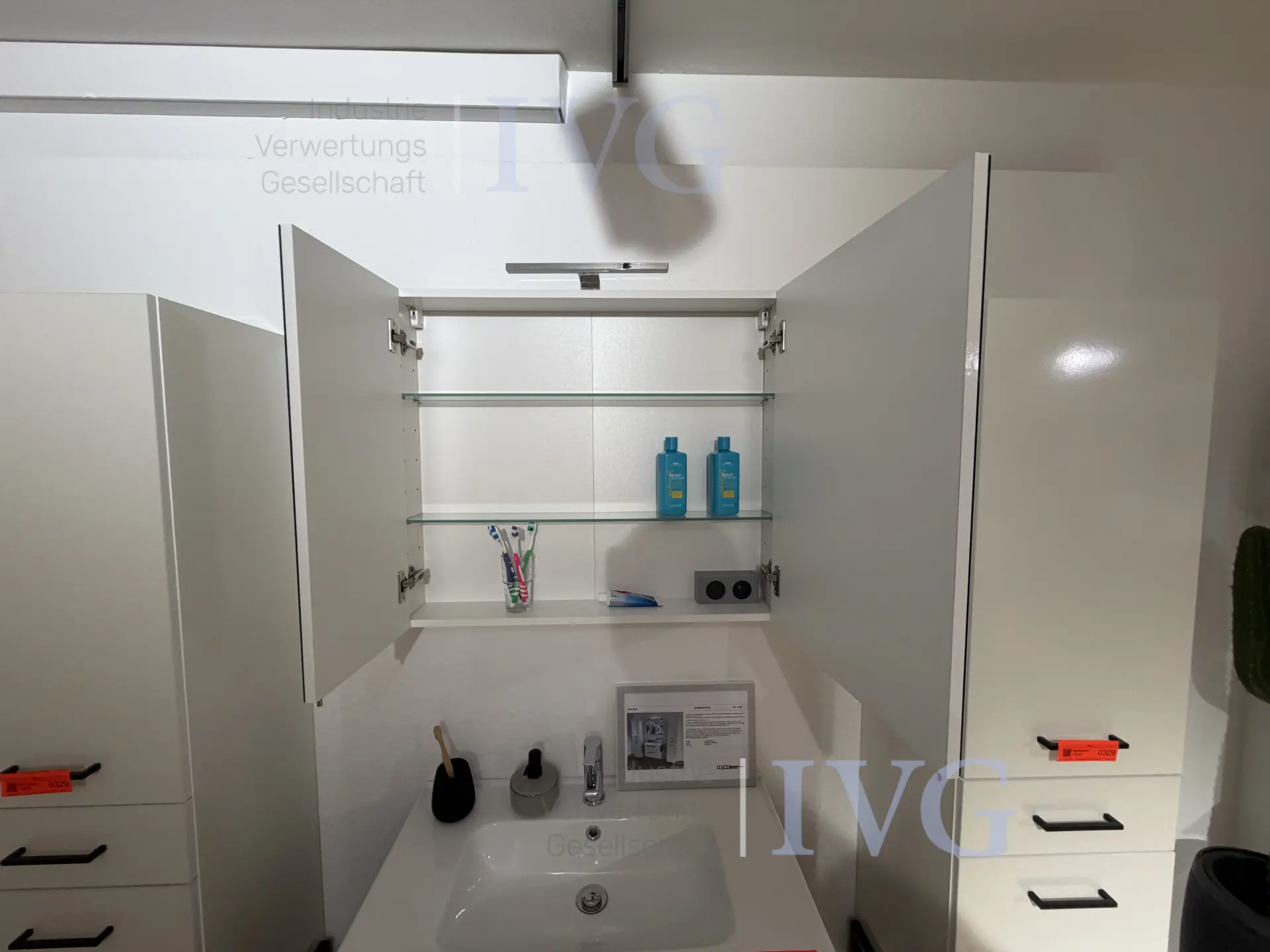 Badezimmerschrank 2-zügig – foto 10 – kavel bij IVG, Rödinghausen