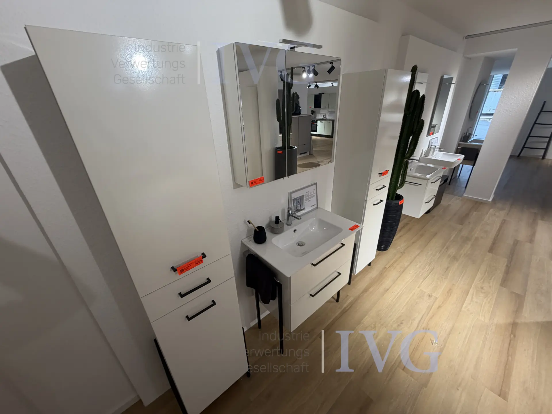 Badezimmerschrank 2-zügig – foto 2 – kavel bij IVG, Rödinghausen