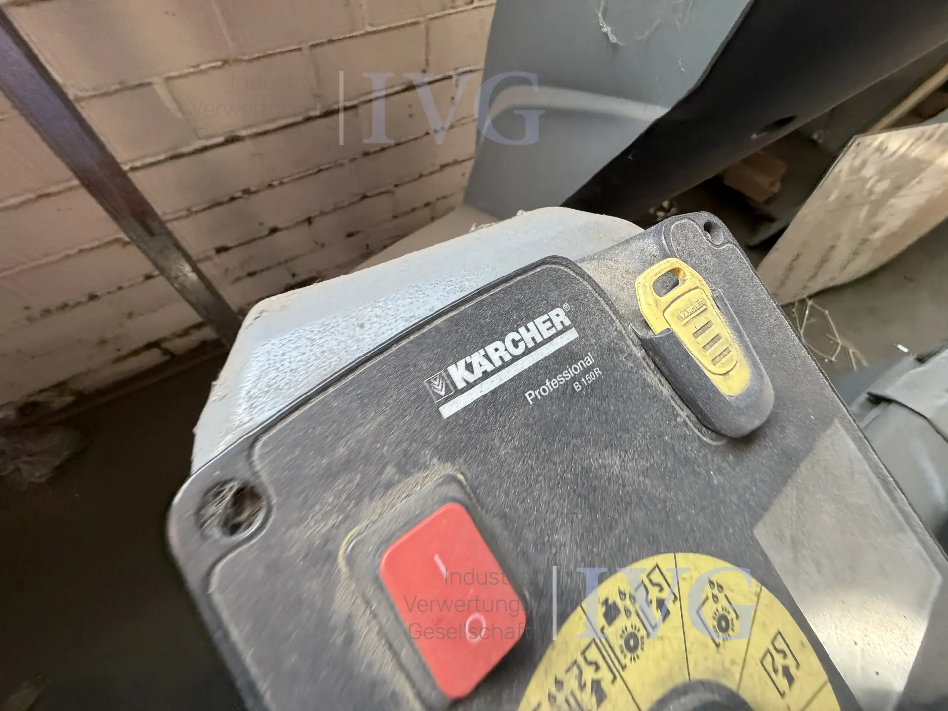 Aufsitzkehrmaschine KÄRCHER Professional B150R – foto 11 – kavel bij IVG, Rödinghausen