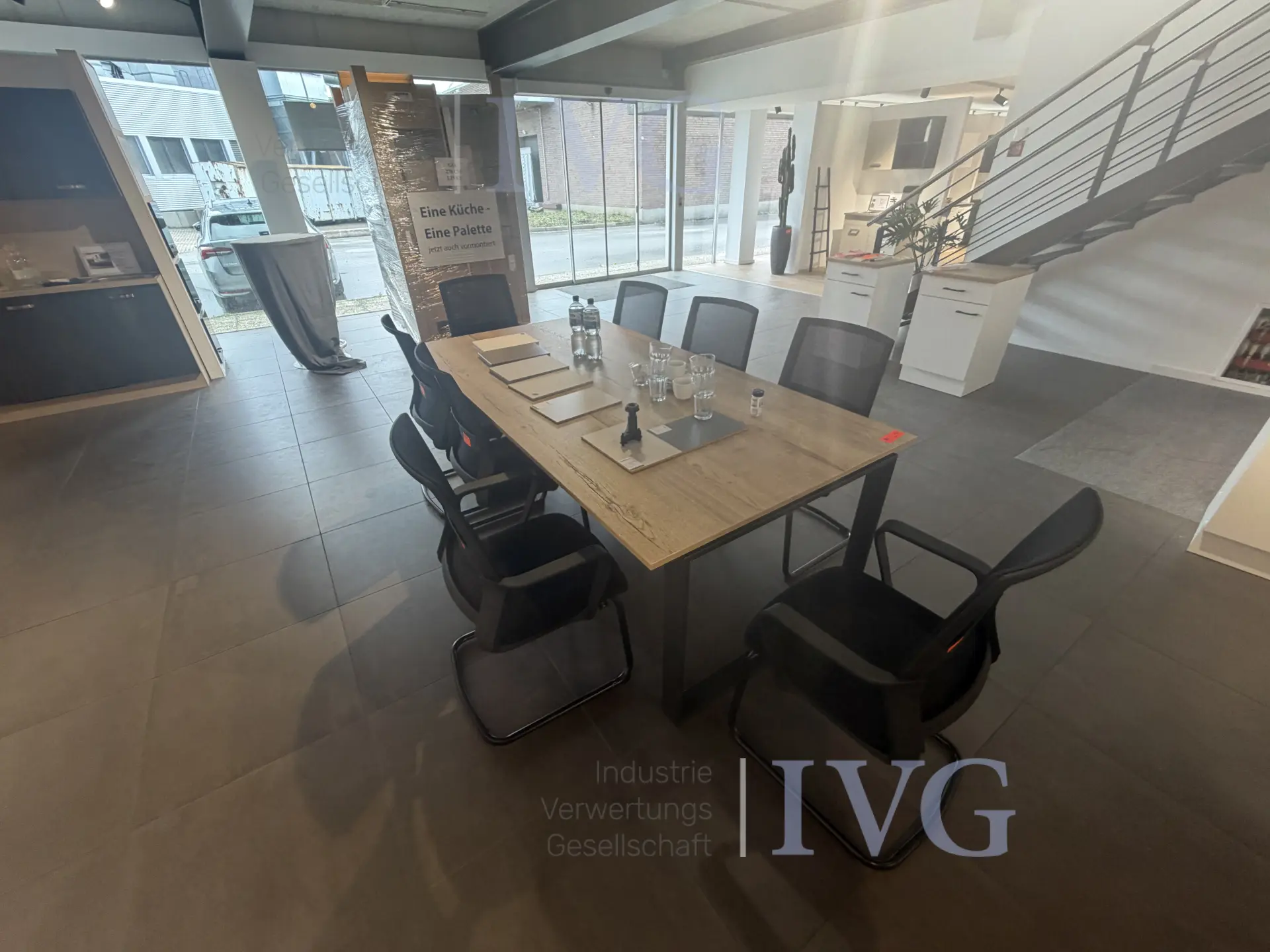 vergadertafel – foto 2 – kavel bij IVG, Rödinghausen