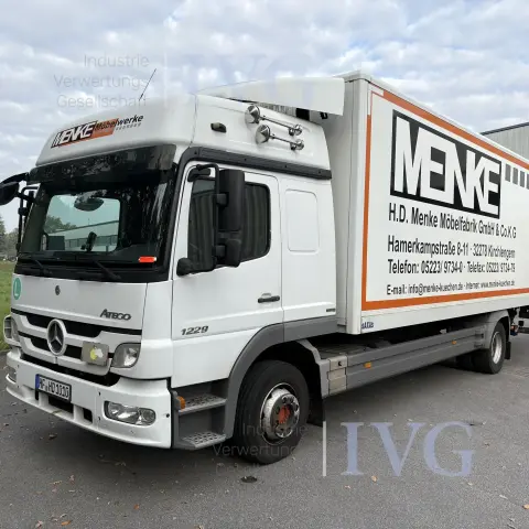 LKW geschlossener Kasten DAIMLER Atego 1229 L
