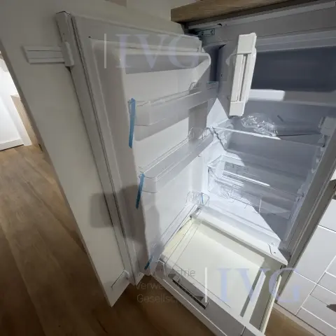 Thumbnail 32